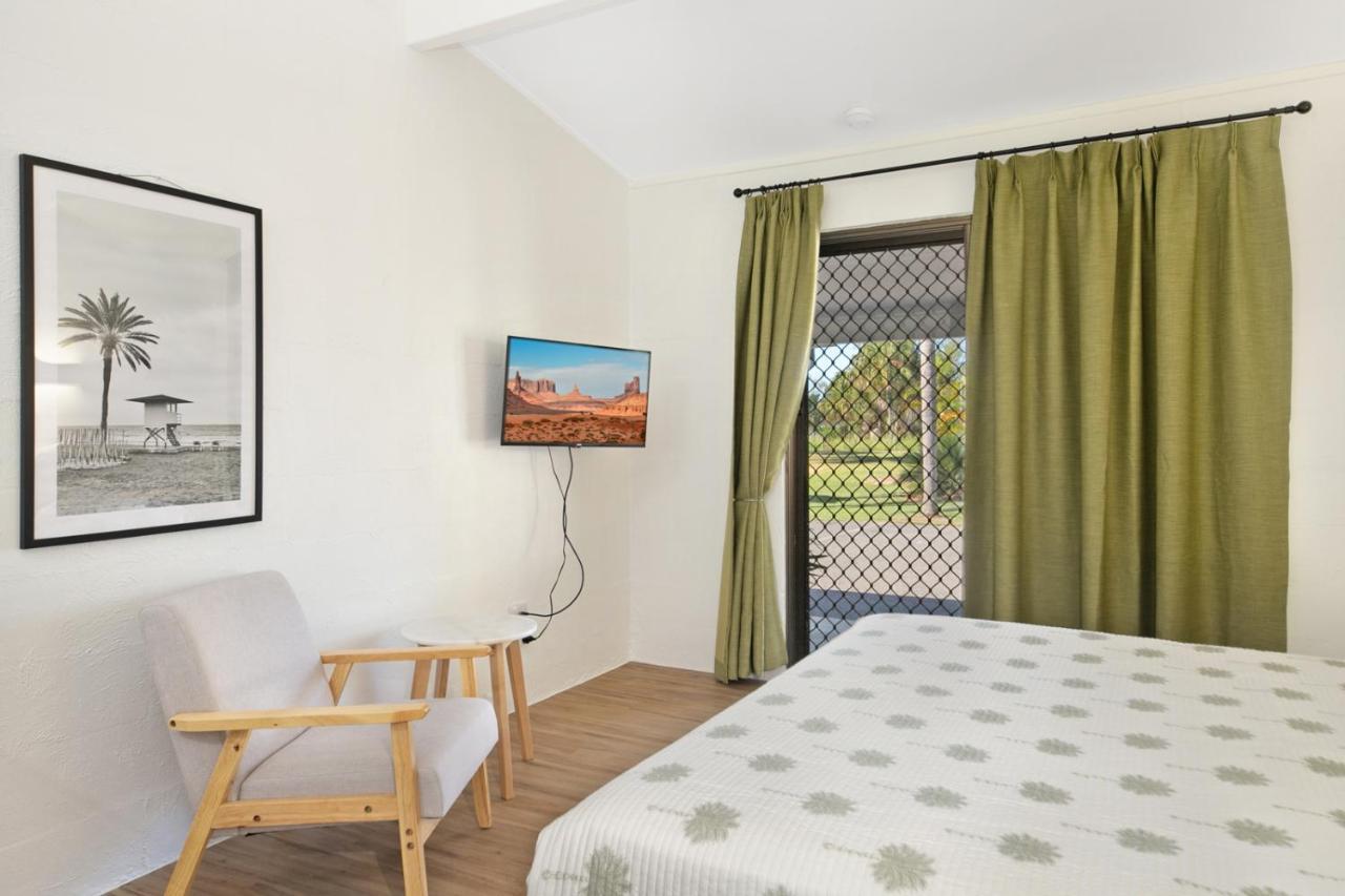 Kinka Palms Motel Yeppoon Exteriör bild