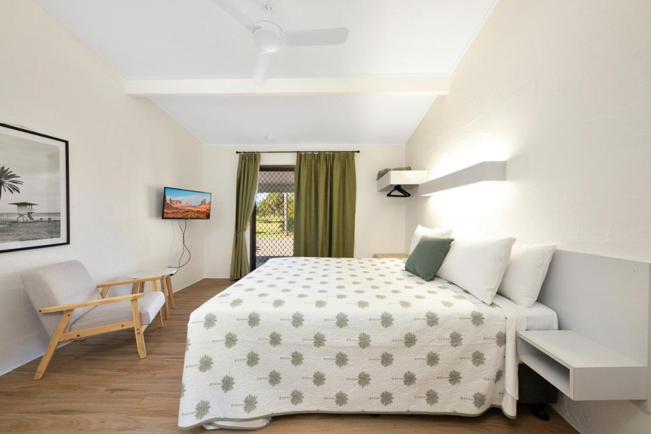 Kinka Palms Motel Yeppoon Exteriör bild